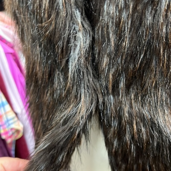 Zara faux fur Brown vest size medium - Picture 4 of 7